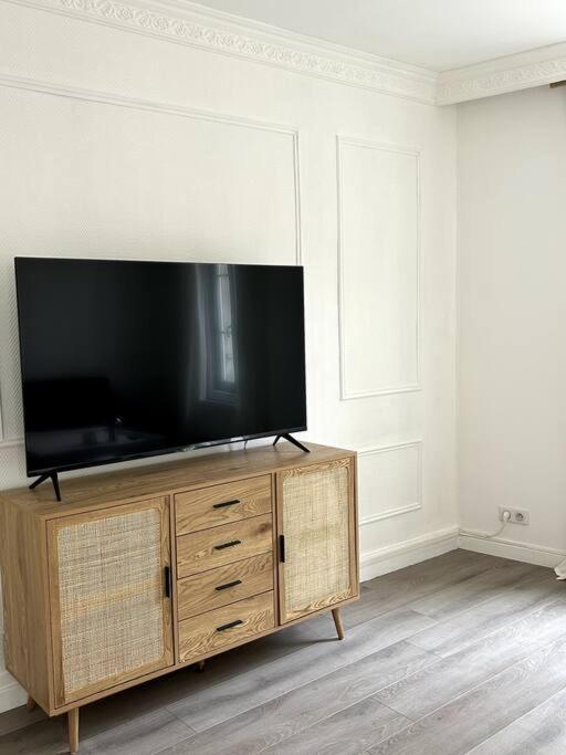 Apartament Le Petit Paris Compiègne Zewnętrze zdjęcie